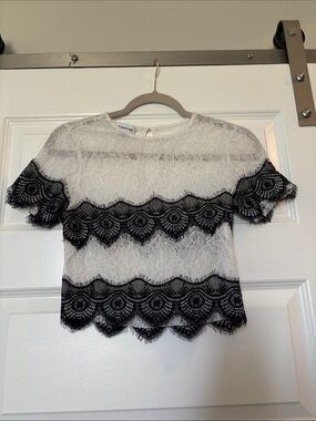 bebe White Lace/Sheer Short Sleeve Top